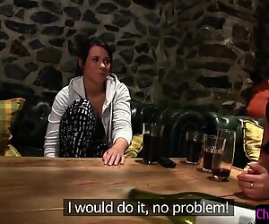 Euro sappho dimasuki jari dan dinikmati secara lisan