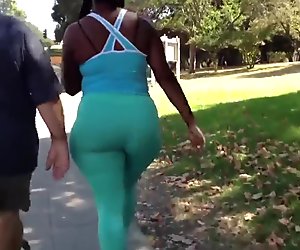 Netbrowser247 - Candid Booty Meat