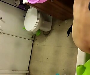 Maman Salope douche3.