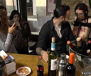 Bâillonné espagnols salope en disgrâce dehors