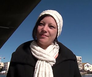 Caro une nounou qui aime baiser