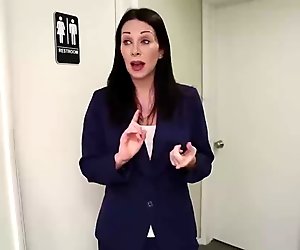 Perempuan milf seksi memberimu seorang disyuting pemain hanjob