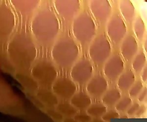 18yo euro brunette amateur gives bj