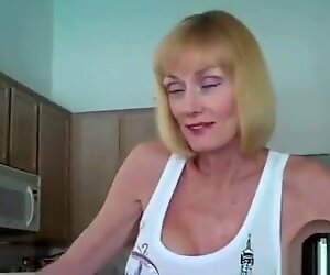 Fuck Mele amator gilf (bunicuță de futut) at acasă