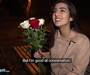 Agen Publik Aaeysha akan kacau pada valentine hari terakhir di sebuah hotel