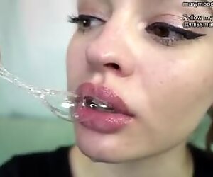 Alta definición escupir jugar en vivo consolador mamada mary mal humor babeando escupir