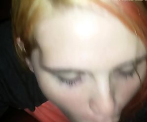 Istri menyebalkan kontol untuk sperma