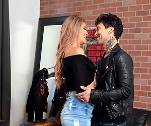 Asian Amatuer Makes Me Horny