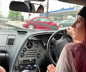 Super-tuhma naiset putoavat supraan