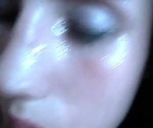 This guy shoots a boat load of cum (clip)